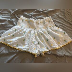 White Joie Shorts with Lemon Embroidery